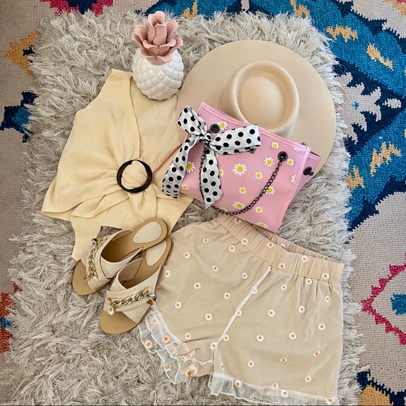 NEW Daisy Purse - Picture 2 of 12